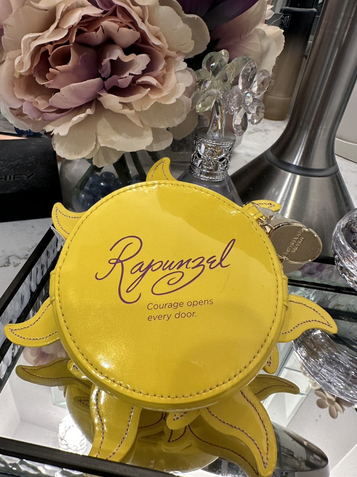 BATH AND BODY WORKS DISNEY PRINCESS RAPUNZEL FLOWER COIN PURSE NEW