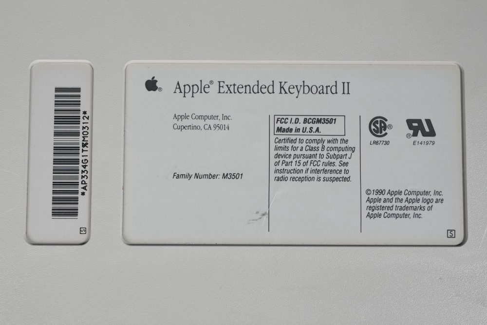 1993 Apple Macintosh Centris 660AV Computer + Keyboard & Mouse (TESTED & WORKS)