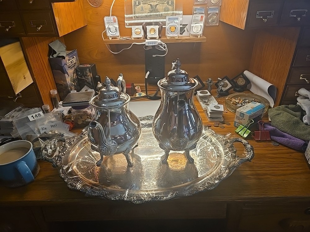 Sheridan Silverplated Coffee And Tea Pot With Tray