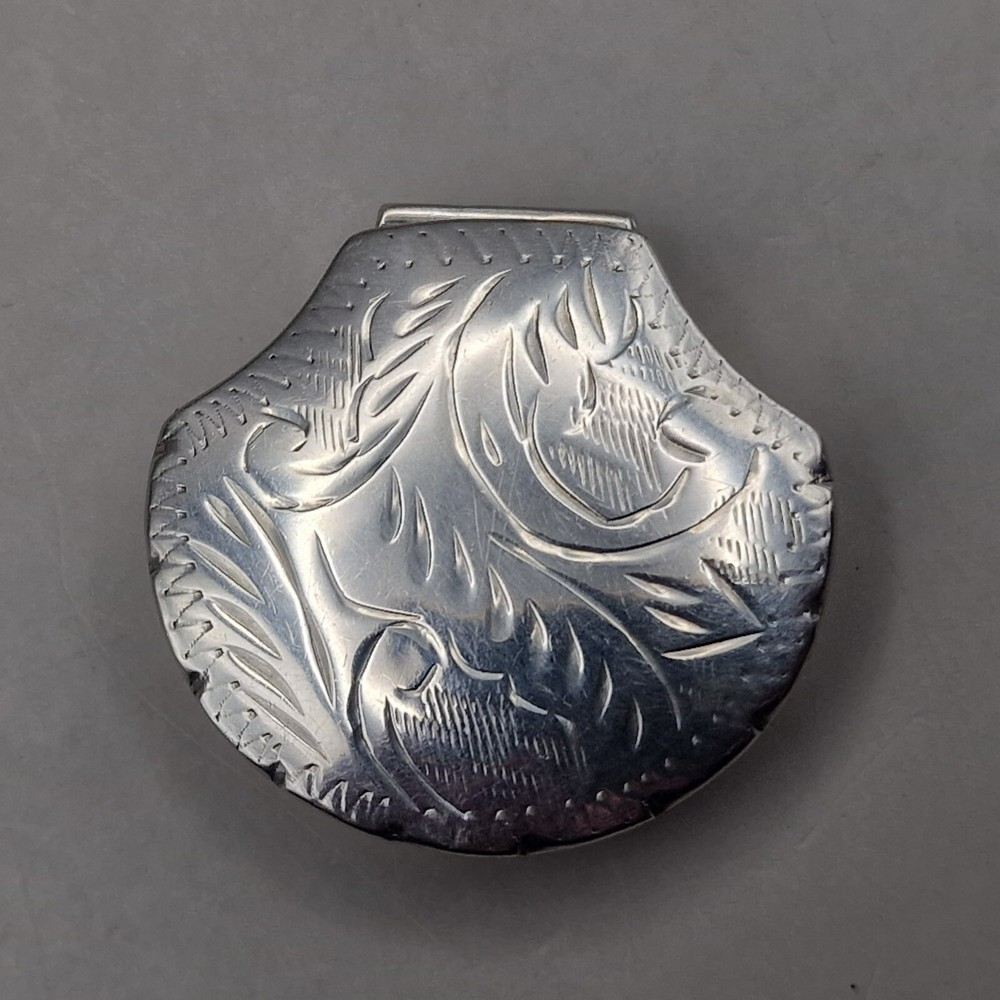 Solid Silver Pill Box Bright Cut Scrolls by Douglas Pell Silverware London 1995