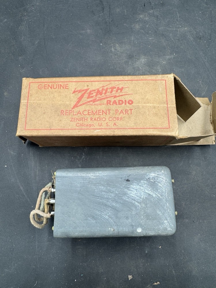 NOS Zenith Part 4482 Vertical Output Transformer