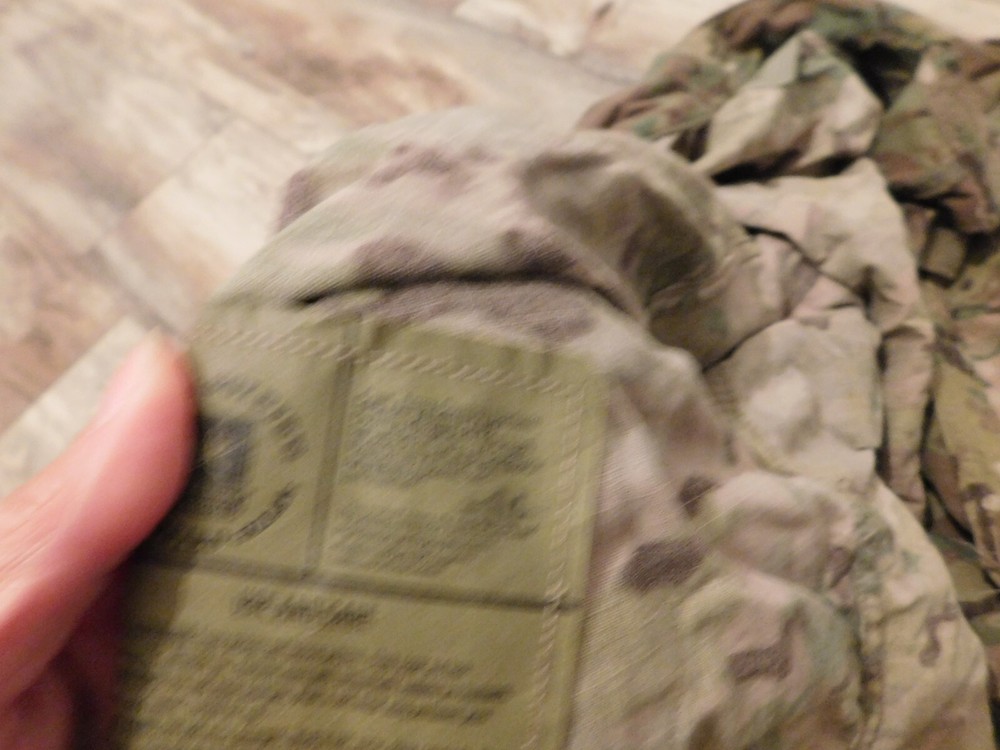 US ARMY MULTICAM FLAME RESISTANT COAT SZ LARGE -REG