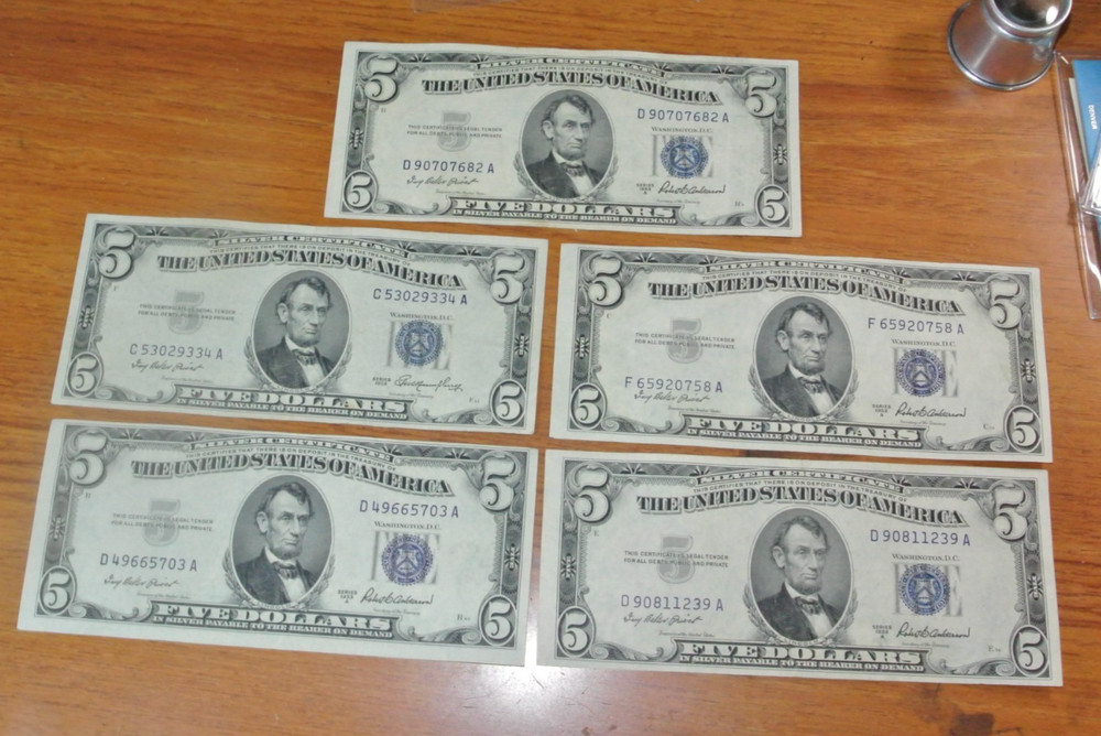 FIVE 1953 $5 US Silver Certificate Higher Grade Uncertified