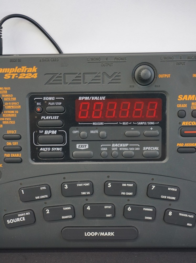 Zoom ST-224 SampleTrak Drum / Groove Machine & Sampler
