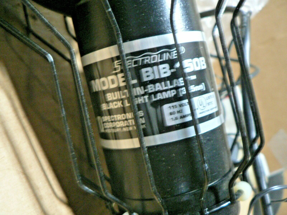 Spectroline B1B150B LONG WAVE ULTRAVIOLET LAMP