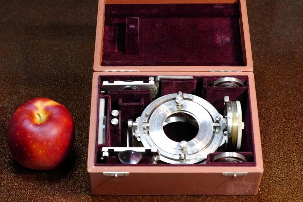 Leitz Universal Rotating Stage UT4 Transmitted Polarizing 4-Axis SN1892 From JP