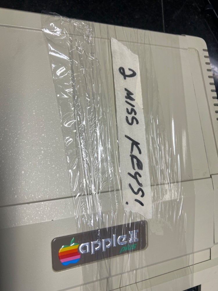 APPLE II PLUS EMPTY CASE FOR MODS!