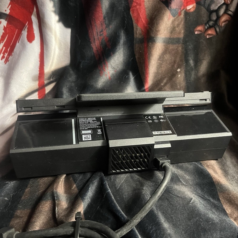 Microsoft Xbox One Kinect Sensor Bar Black Model 1520 Pre Owned Untested