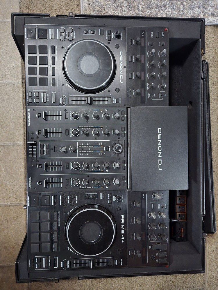 Denon DJ Prime 4 + Plus Standalone Controller with Rolling Flight Case 500gb SSD