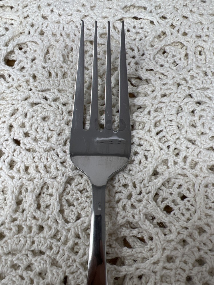 Nocha Serving Fork Stainless Flatware Silverware Oneida Glossy 9 Inch
