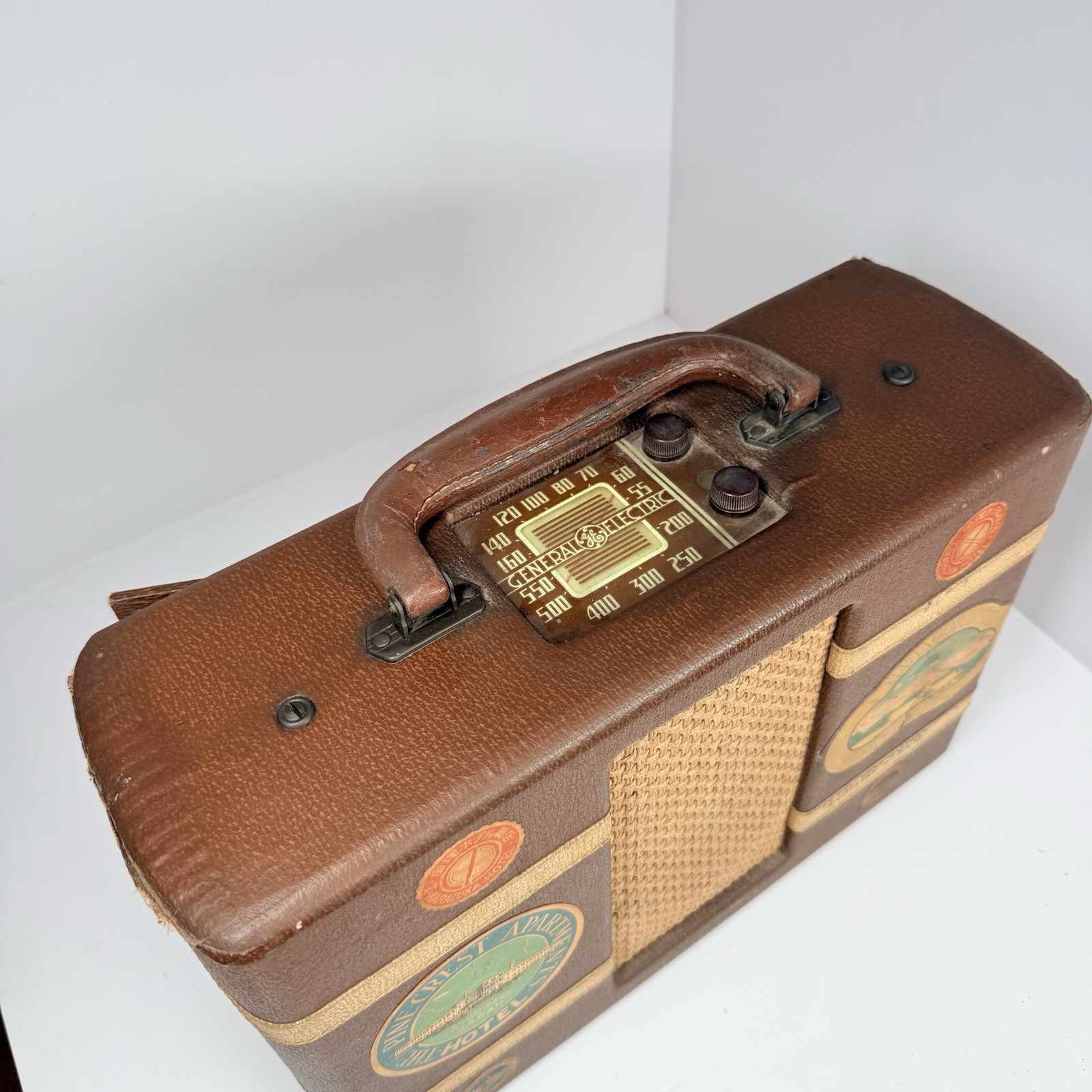 Rare Vintage 1940 GE General Electric JB-630 Carryabout Portable Radio
