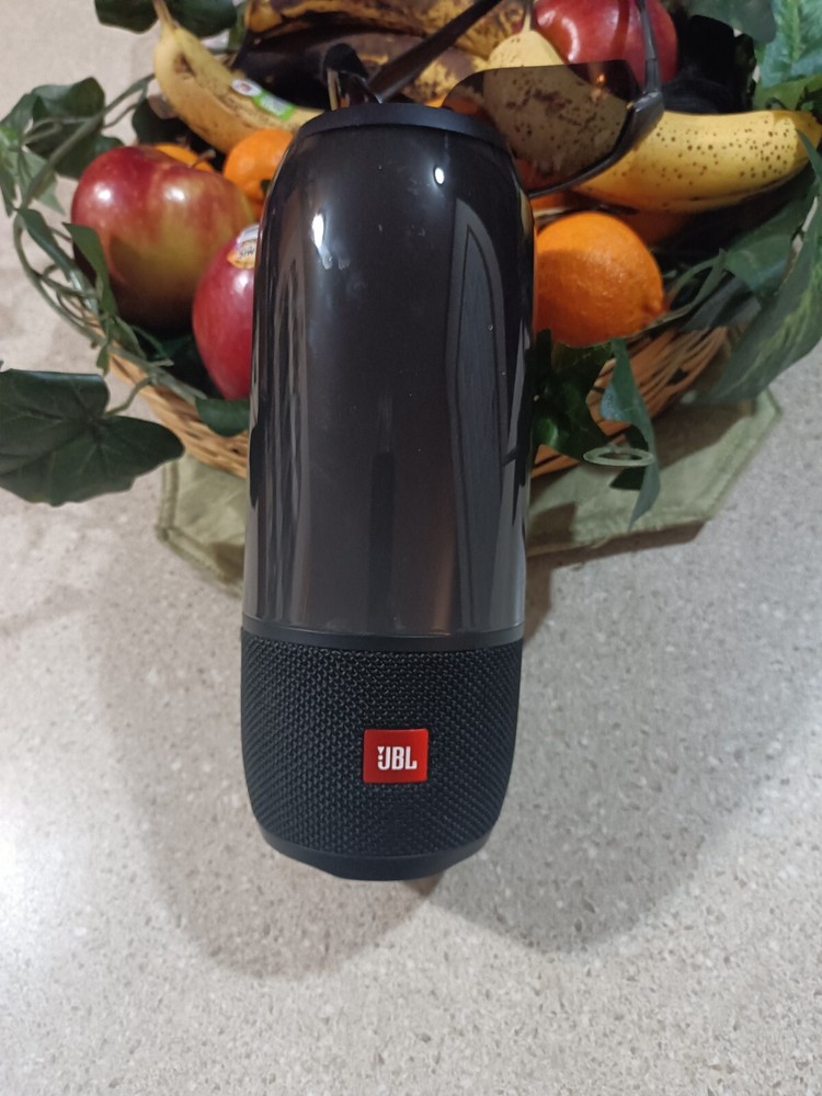 JBL Pulse 3 - Wireless Bluetooth Waterproof Speaker - Black