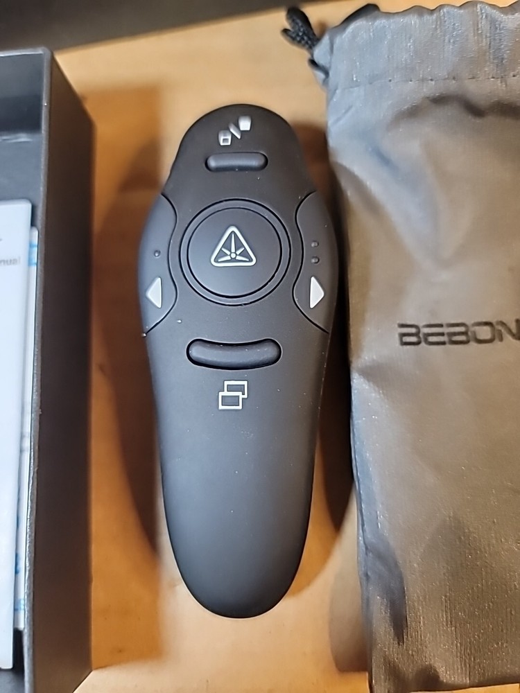 Beboncool Model D100 Wireless Presenter With Laser Pointer + bag