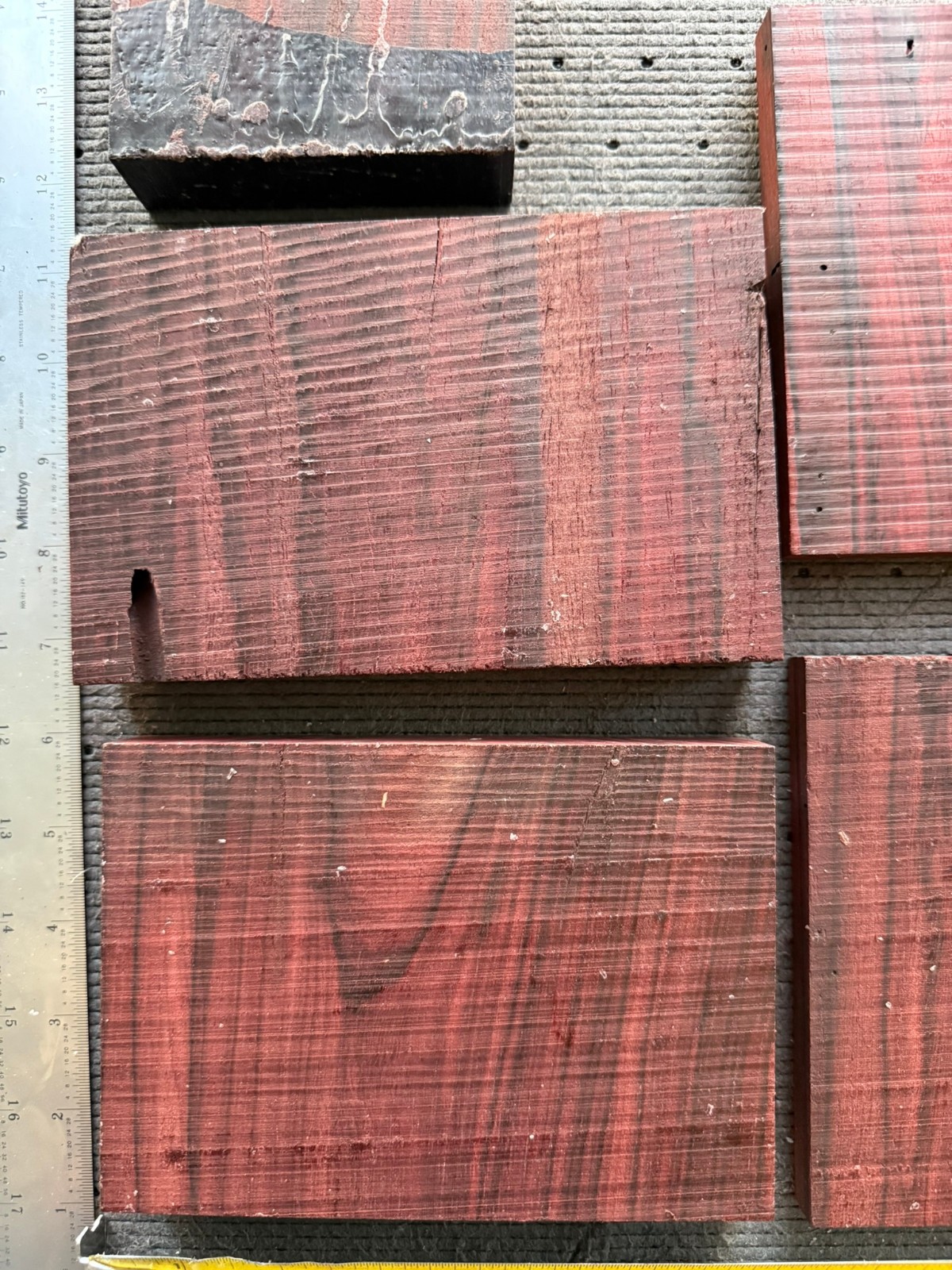 Bois de Rose 6 pounds box #20