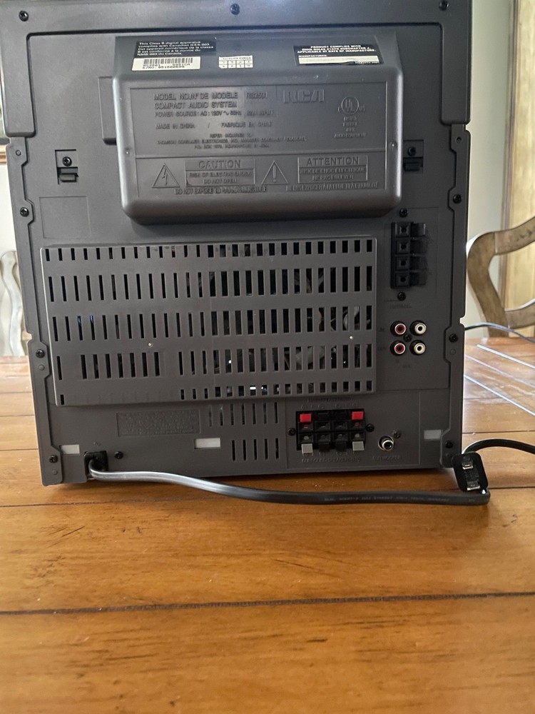 RCA 5 Disc changer Audio System RS-2501 Audio System