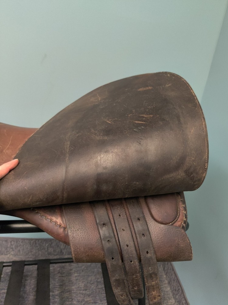 18.5" Eldonian English Saddle