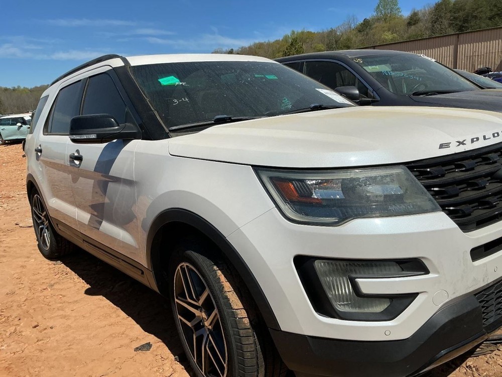 EXPLORER 2017 Glove Box 5011969