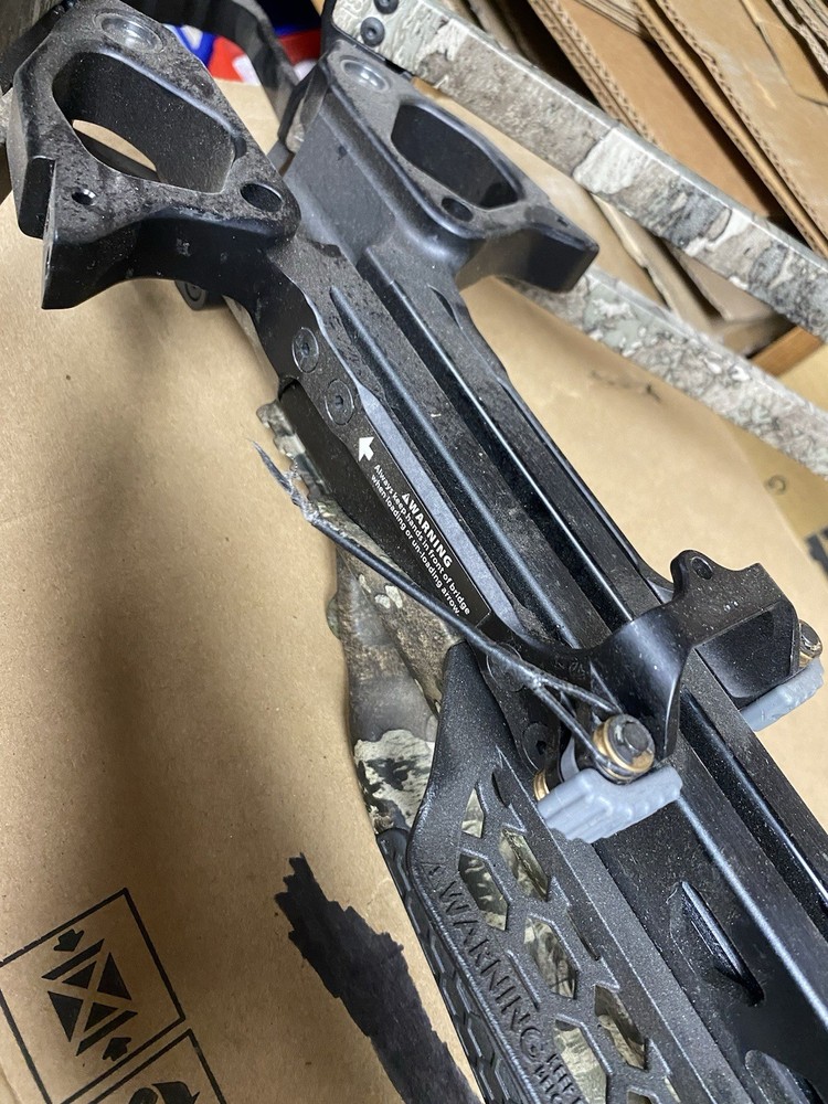 Center Point CP400 Crossbow Read Description