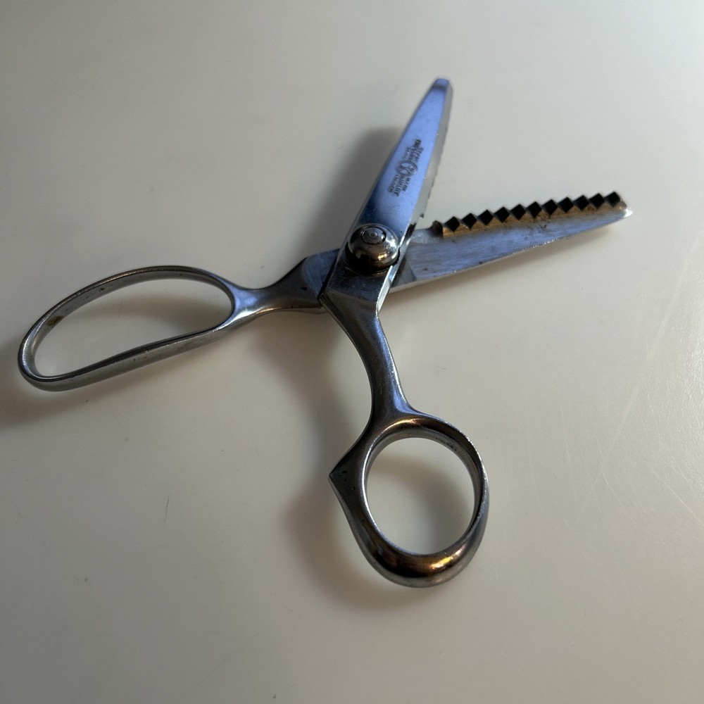 Vintage Scissors, Serrated Edge Pinking Shears za4s