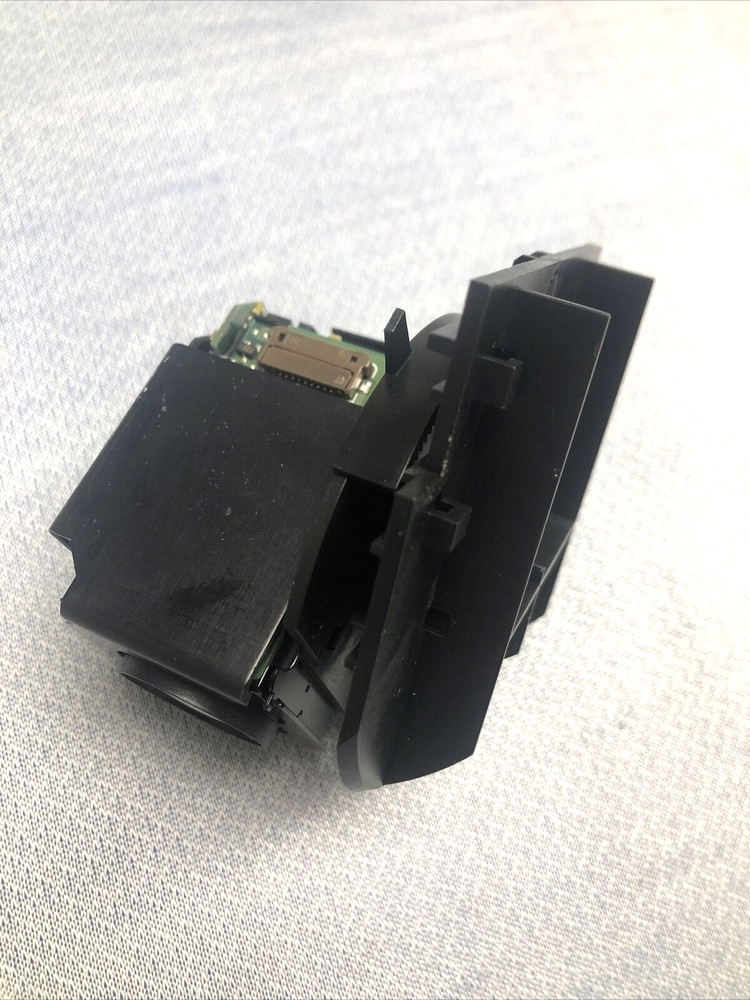 WORKING HITACHI VK-U114R COMPACT CHASIS CCD CAMERA