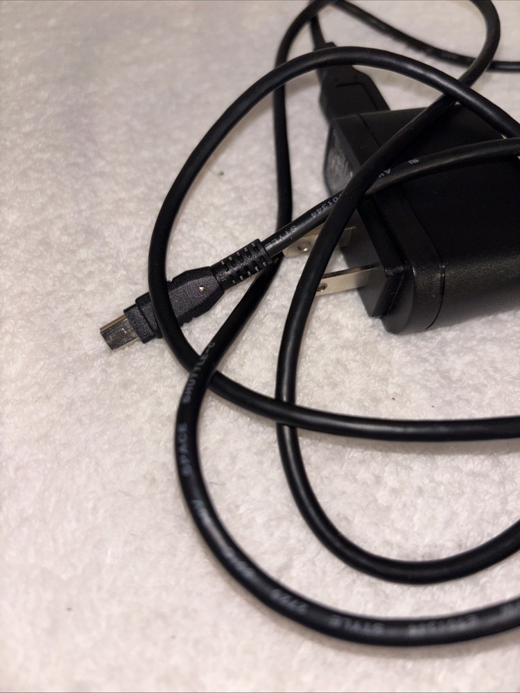 Texas Instruments TI-84 Plus Silver Edition Graphing Calculator - Tested