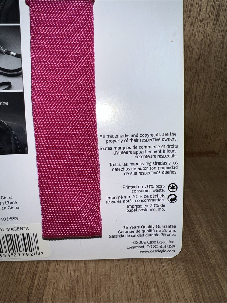 Case Logic QPB-201 Polyester in PINK Compact Camera Case Camera