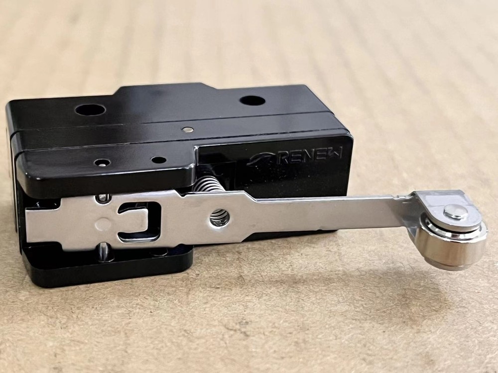 1 pcs RENEW Limit switch RZ-15GW2S-B3