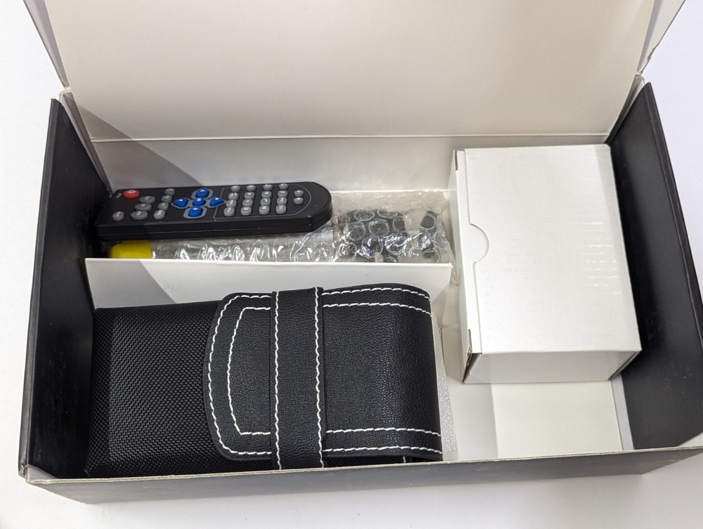 FAVI Mini LED Projector Business Edition