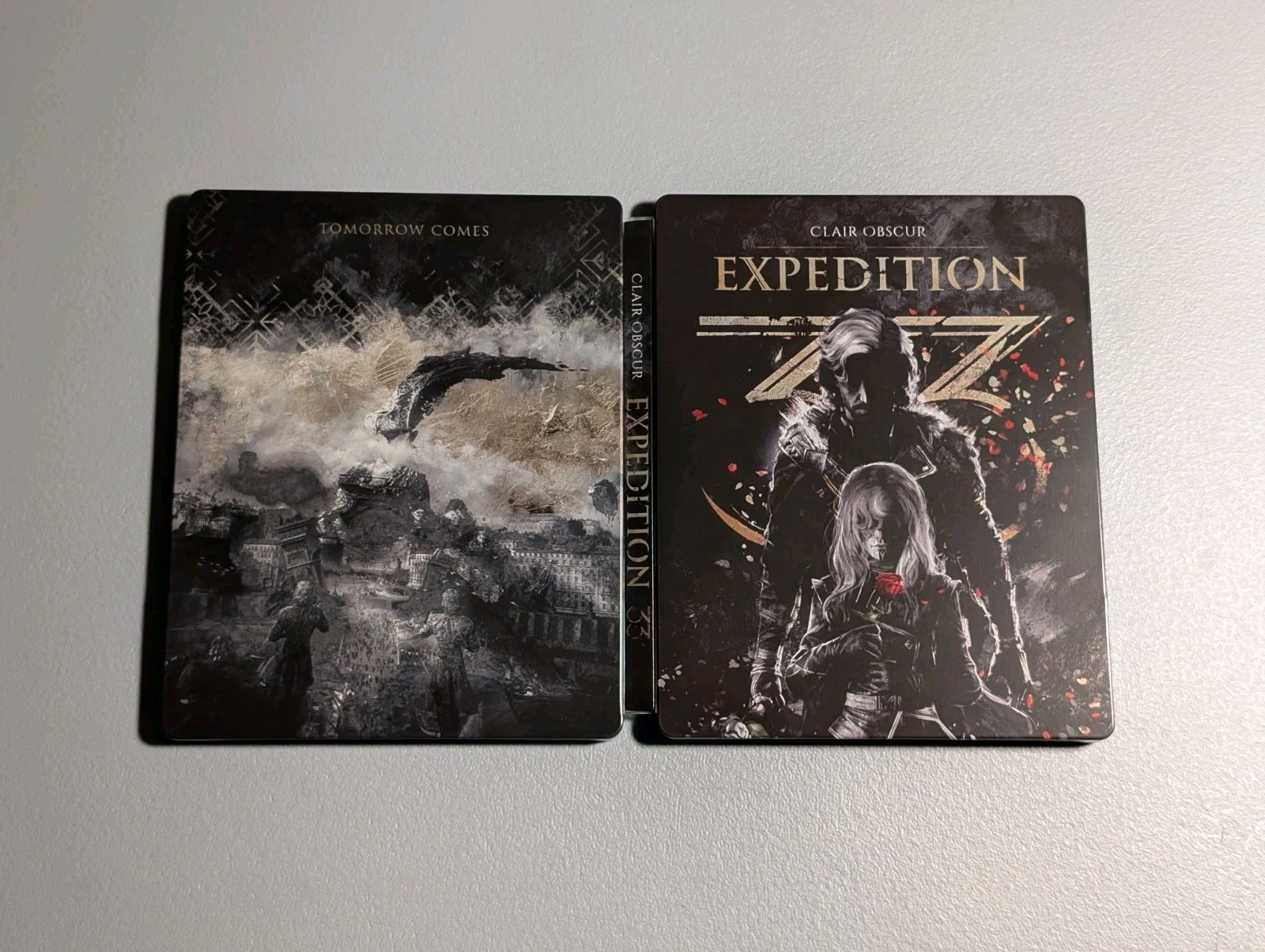 Clair Obscur: Expedition 33 –- Mirror Edition Steelbook Only - Verso & Alicia