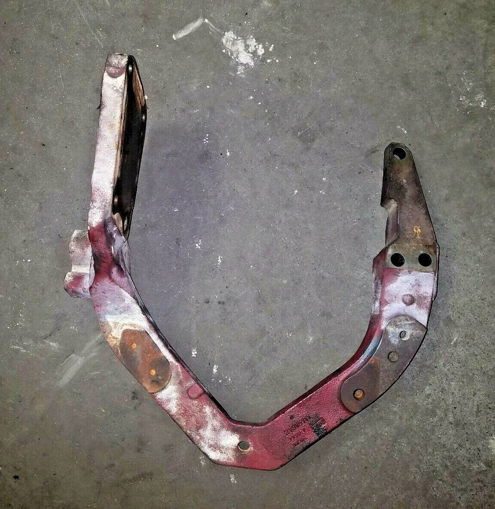 VOLVO D11 FRONT ENGINE MOUNT 21315111