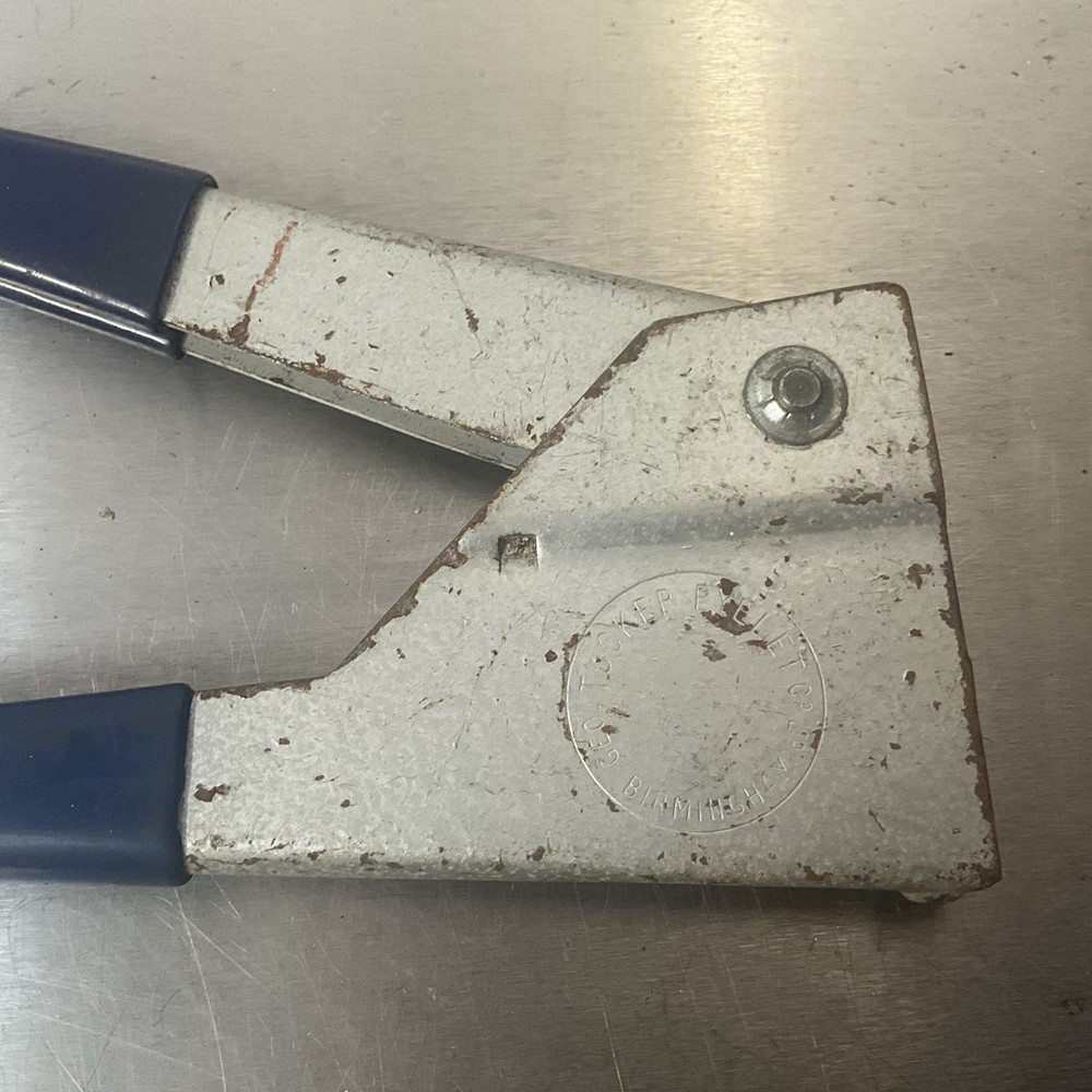 Tucker TT6 Rivet Gun