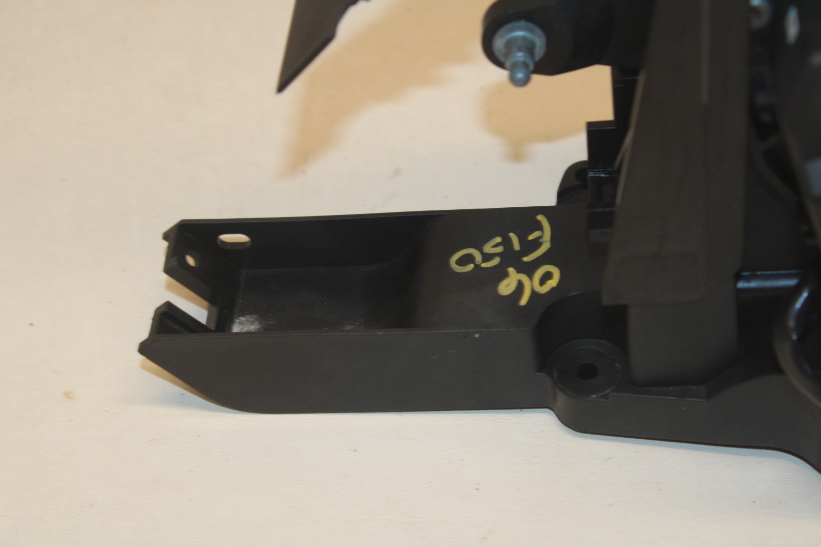 04-08 FORD F-150 F150 AUTO AUTOMATIC FLOOR GEAR SHIFT SHIFTER