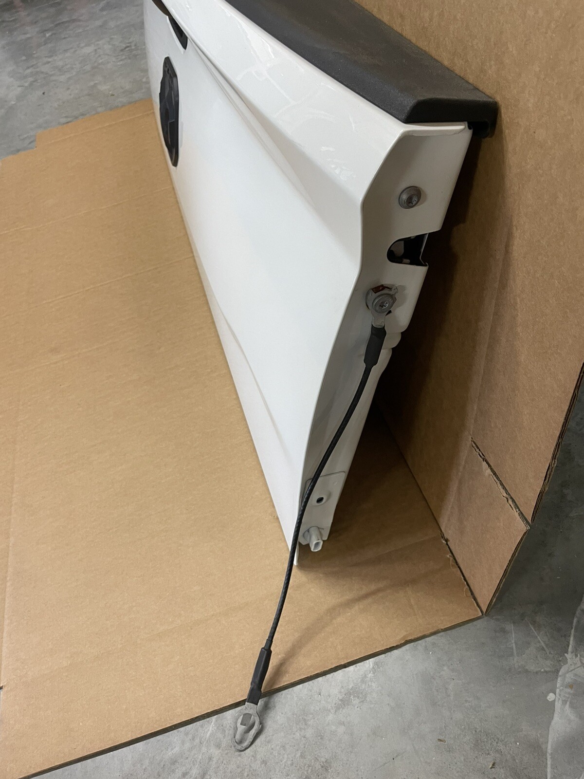 New T/O OEM Dodge Truck Ram 2500 3500 Tail Gate 2024 2025 w/ Camera Tailgate nos