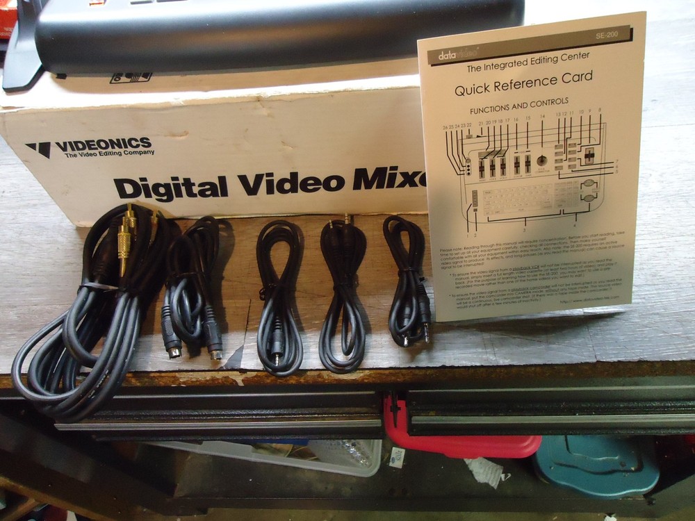 DATAVIDEO SE-200 PRO INTEGRATED EDITING CENTER