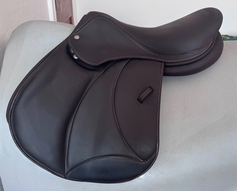16.5" Voltaire Palm Beach PRO Saddle - 2023 - 2AA - Buffalo - Equisense Tech!