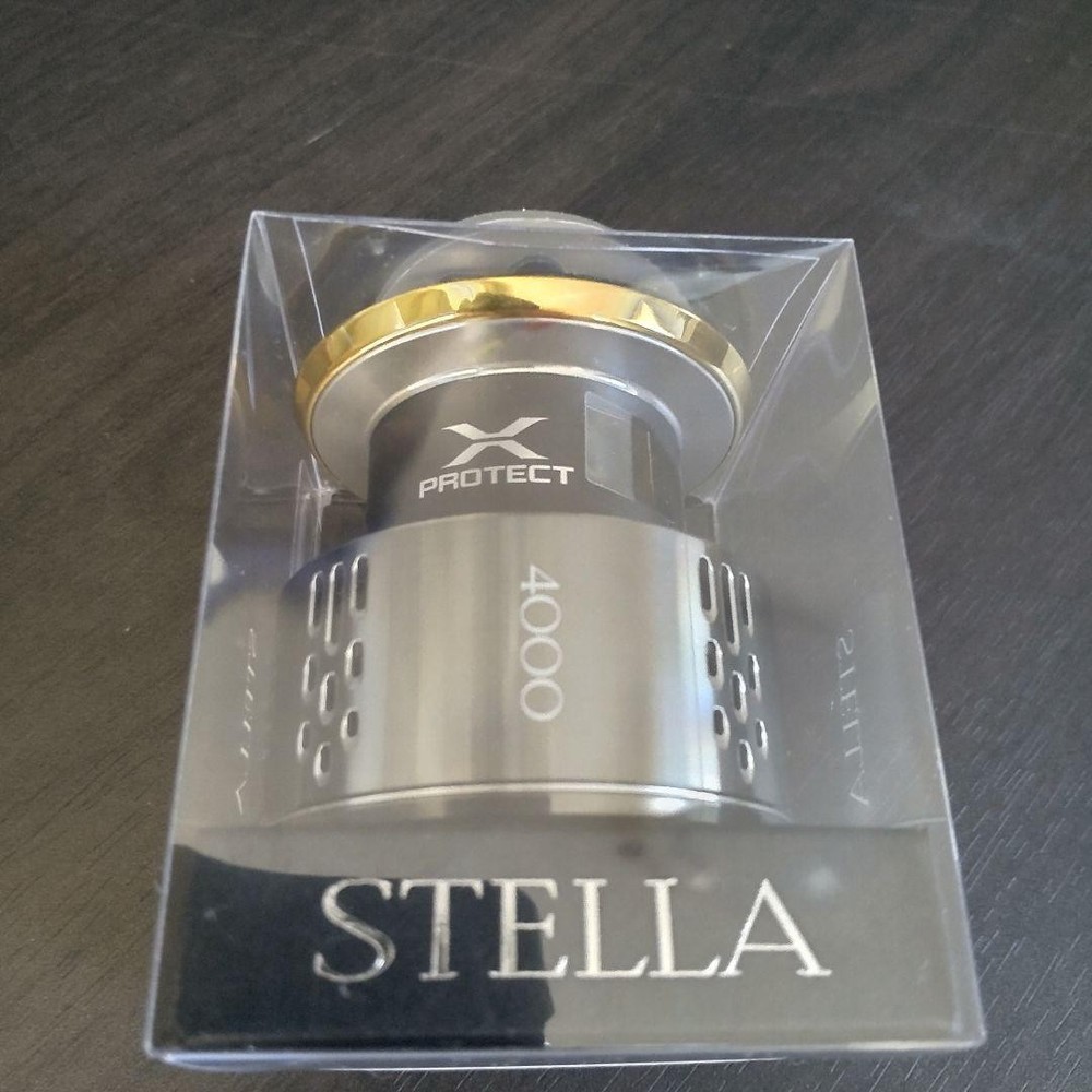 18 Stella 4000 Spool