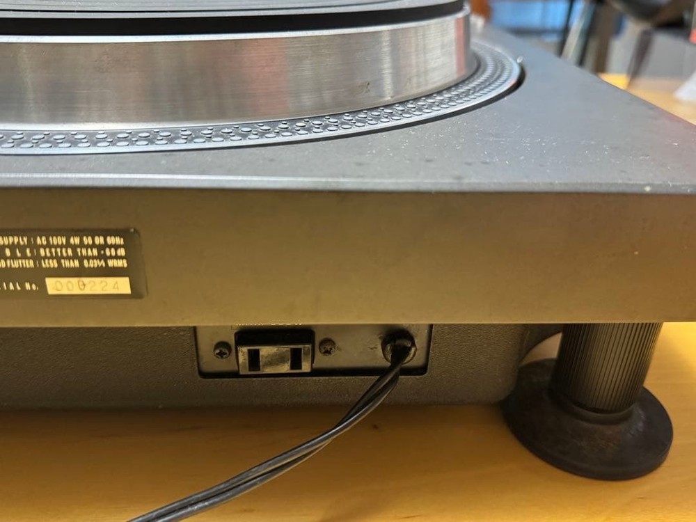 Technics SL-1100 Direct Drive Record Player Turntable JP