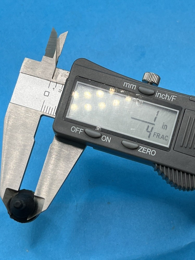 (Pack of 4) Universal Rubber Bumper Stop 1/2" Diameter, 5/16" Tall, 1/4" Hole