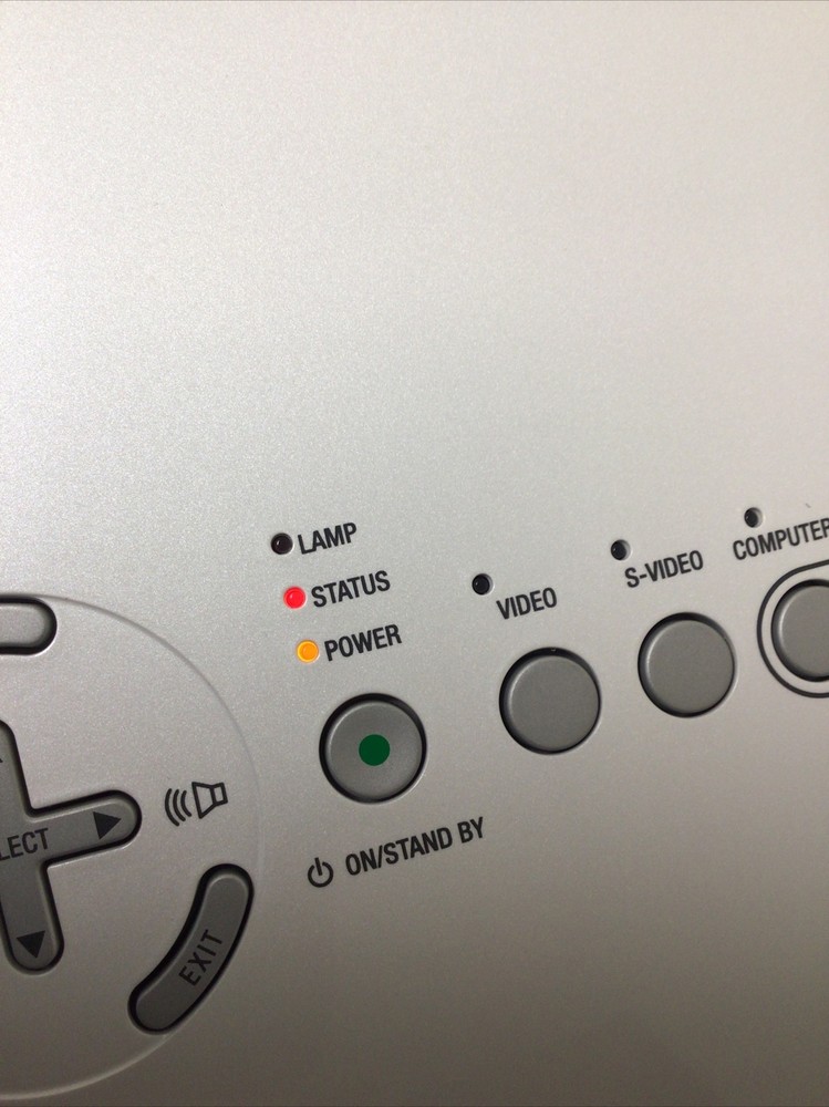 NEC Model VT470 Desktop Projector With Cords