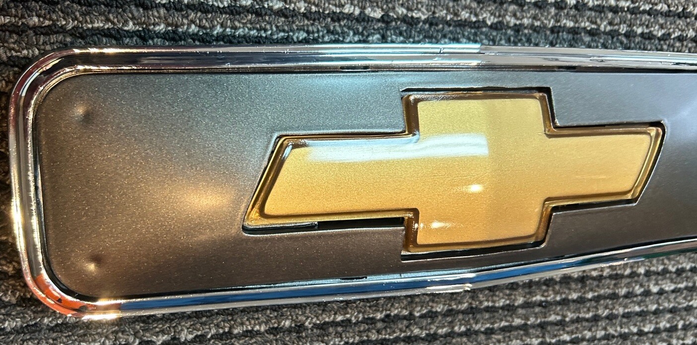 OBS CHEYENNE GRILLE EMBLEM