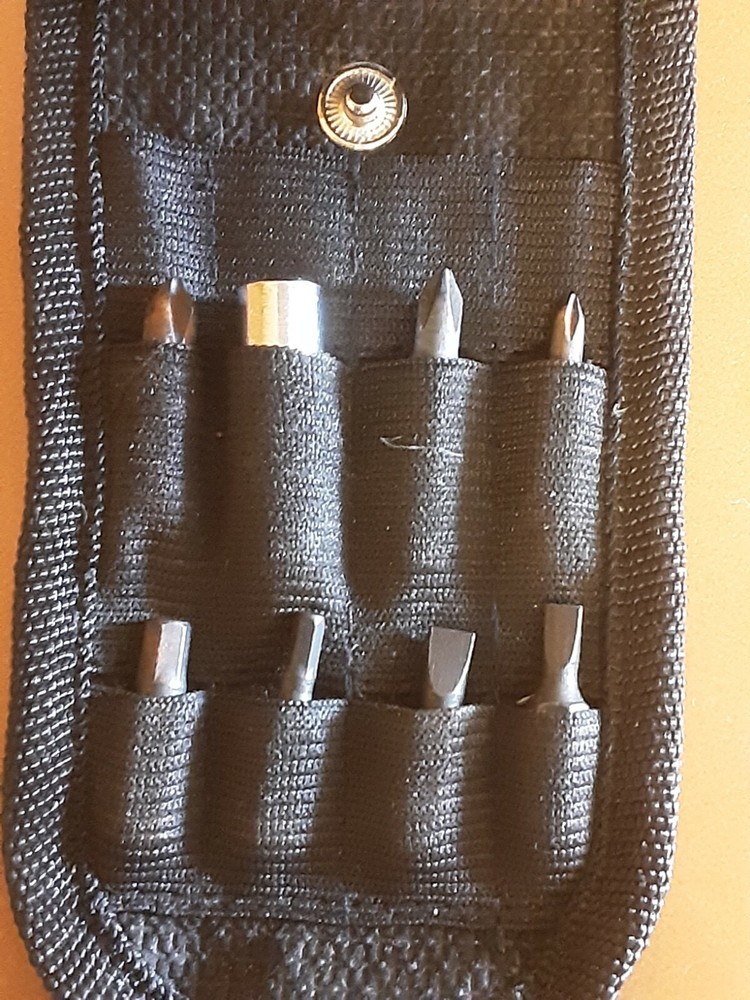 2CR - Folding Pliers / Knife / Screwdriver Bits - Multi Tool - Stainless