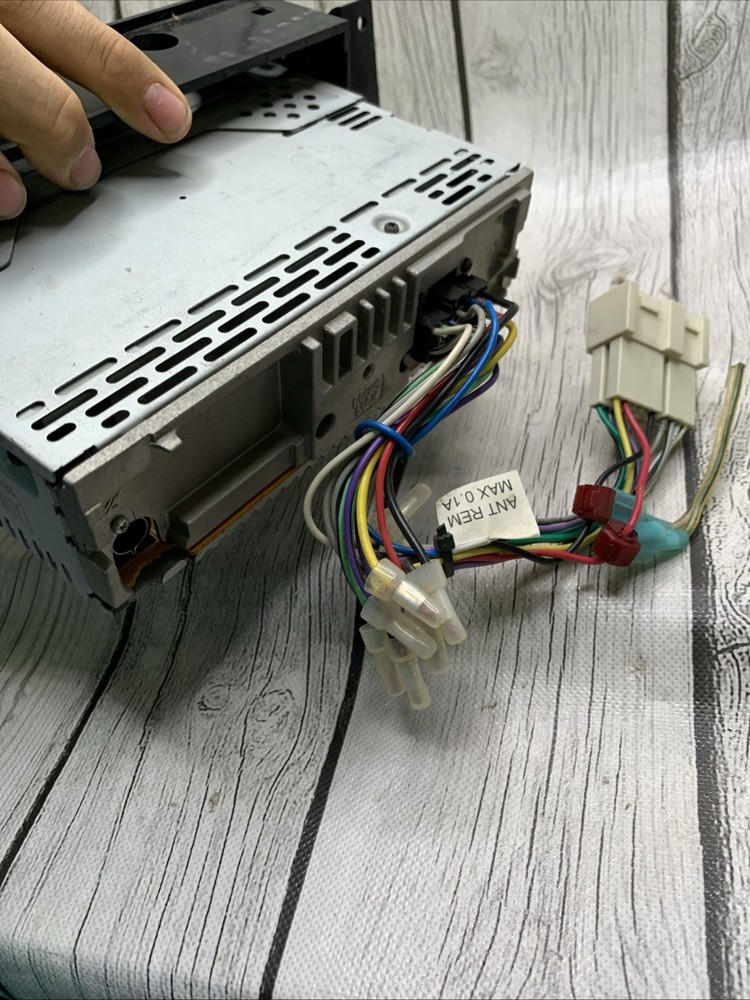 Sony CDX-GT210 Car Stereo Xplod Untested