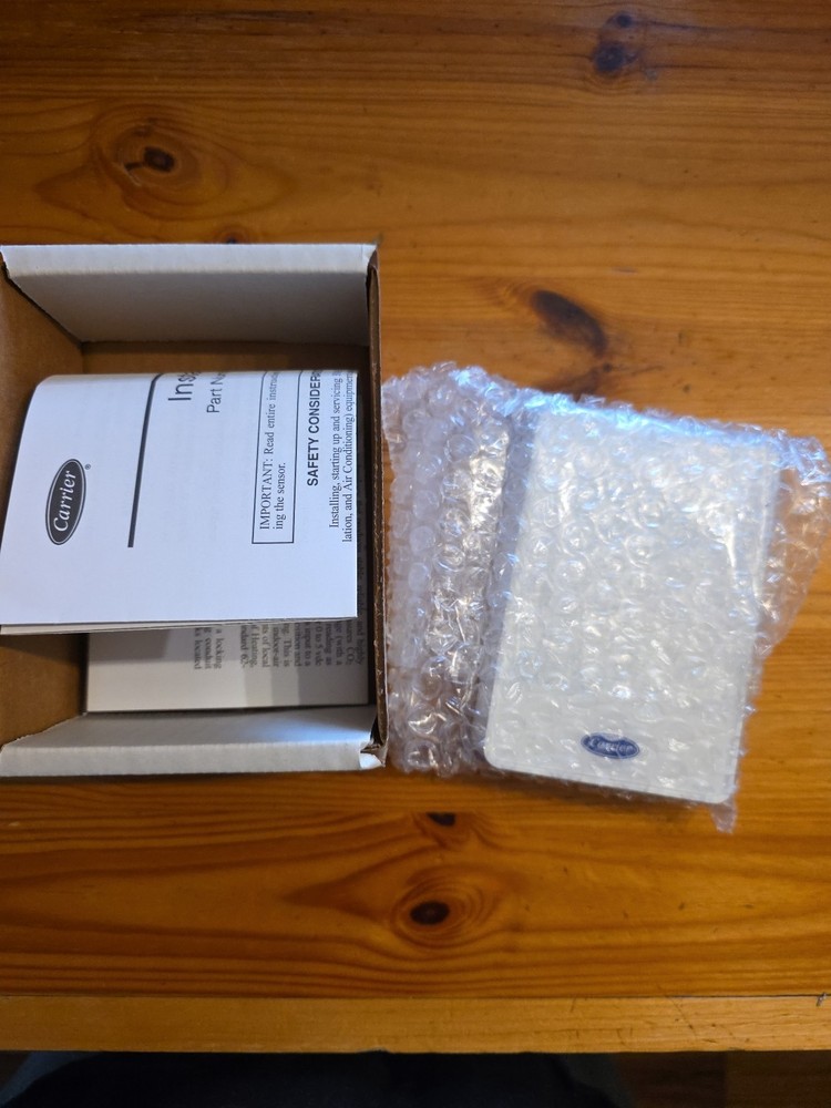 Carrier CO2 Ventilation Sensor 33ZCSPTC02-01 Model 22w46