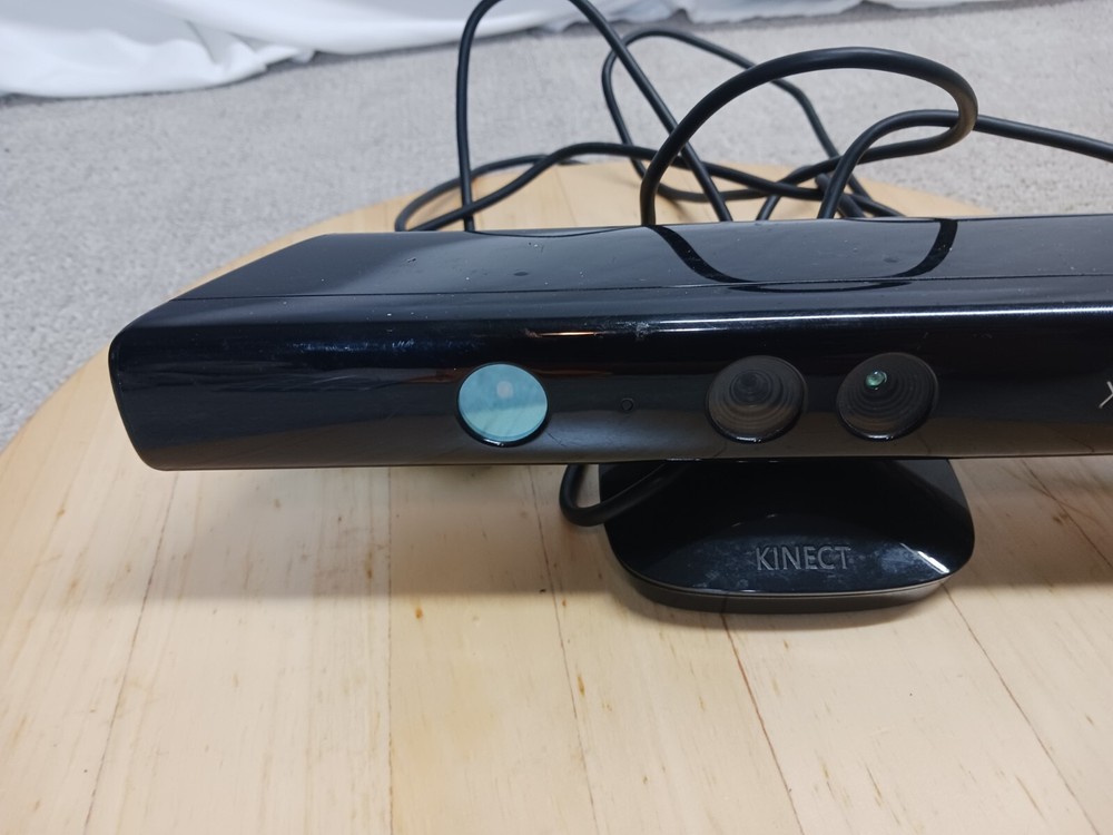 Microsoft 1414 Xbox 360 Kinect Sensor Bar Camera Only Black Used