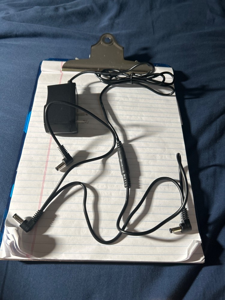 Daisy Chain Cable with Power Supply - 3 outlets