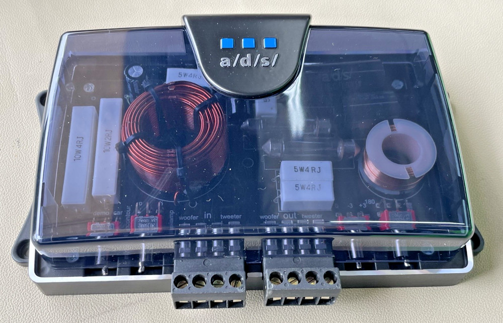 Old School A/D/S 346CS Crossover Pair, Display Unit