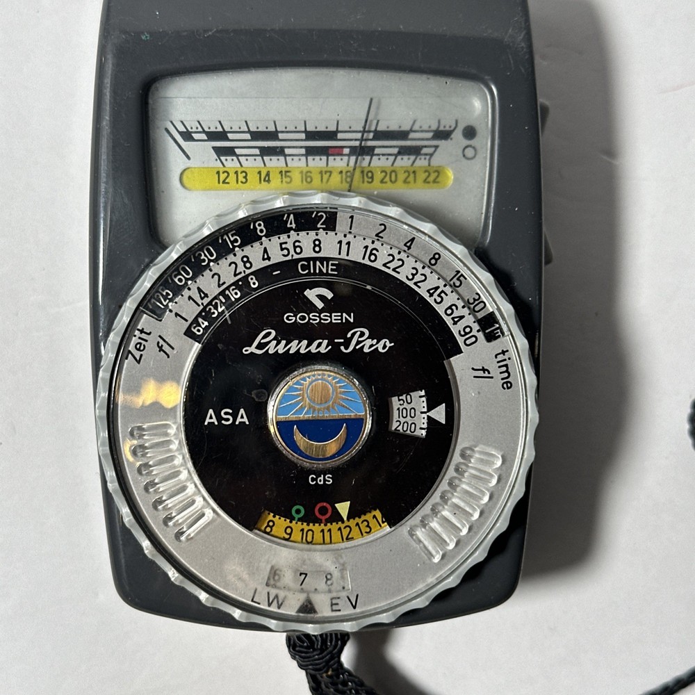Gossen Luna Pro Light Meter w/Strap