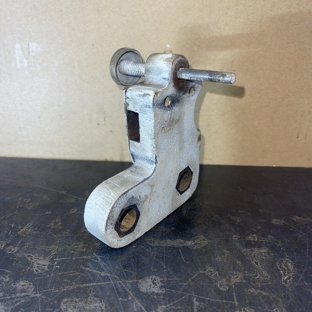 2 1/2HP Waterloo Contract Engine Push Rod Guide Holder Block Hit Miss Engine