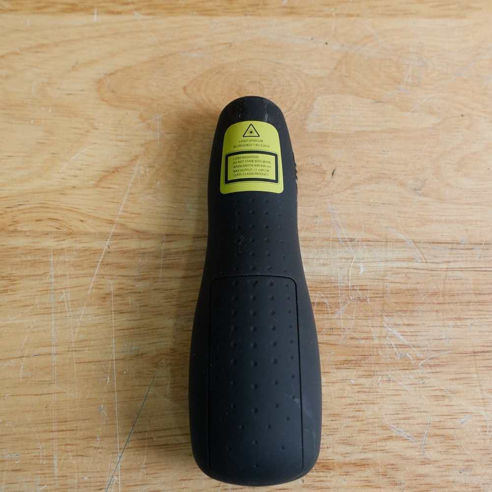 Logitech R400 Wireless Presenter Remote Control w/ USB Receiver - TESTED