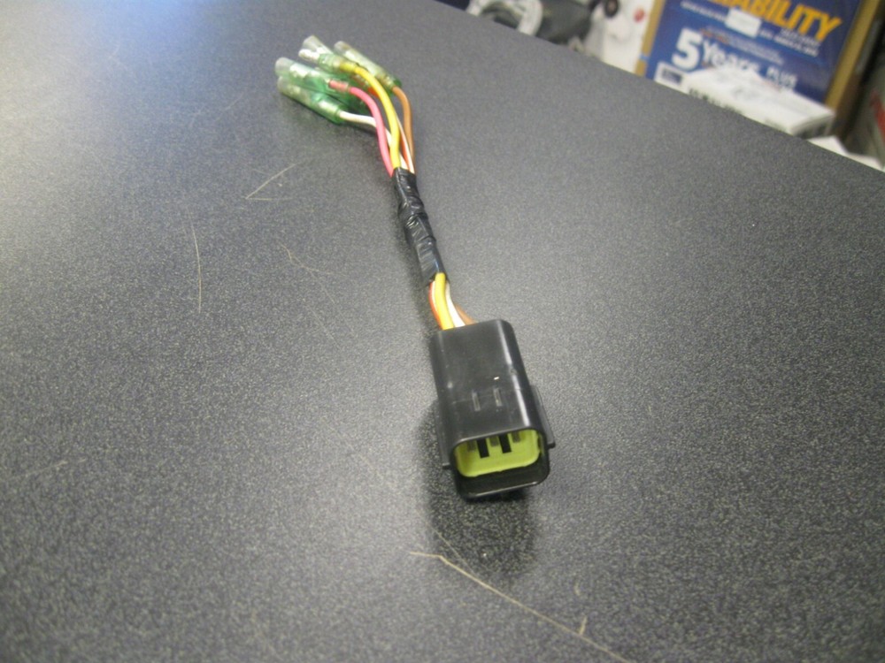 Suzuki Outboard Adapter 6 Pin BIN0364